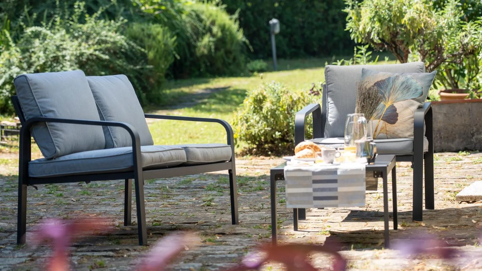 Charming Florentine Hideout Florence Apartment